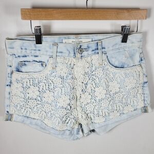 Abercrombie & Fitch Floral Embroidered Denim Shorts Size 28/6